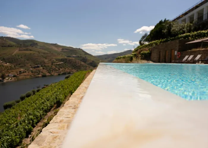 Quinta Sao Luiz The Vine House Douro * Tabuaço